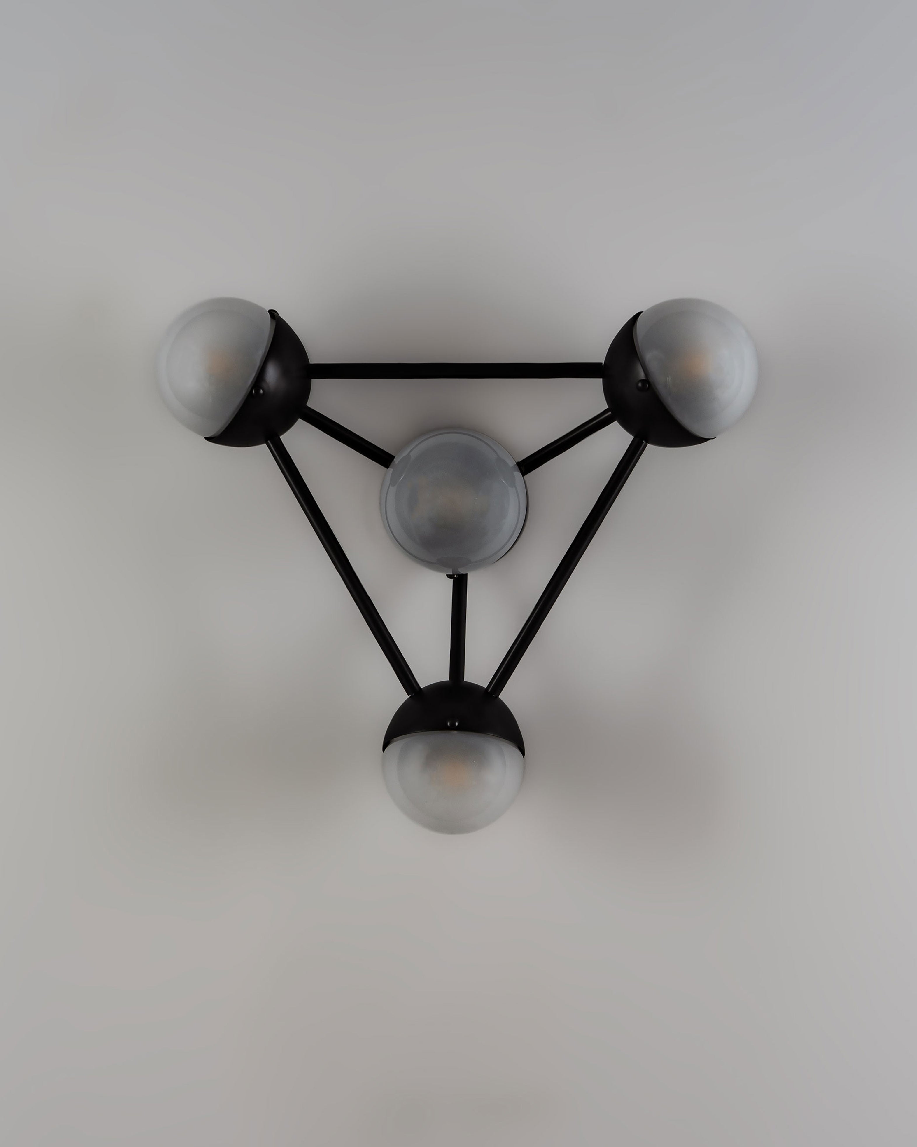 Schwung Molecule 4 Frosted Wall Light